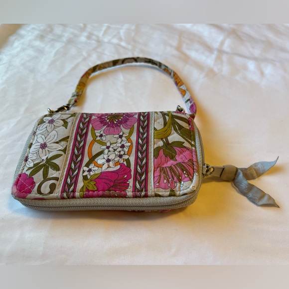 🔥Verá Bradley Wristlet Cellphone Wallet in Floral Print 🔥 - Picture 3 of 8